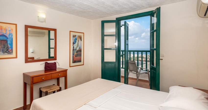 Classic 2 Bedroom Sea View Apartment